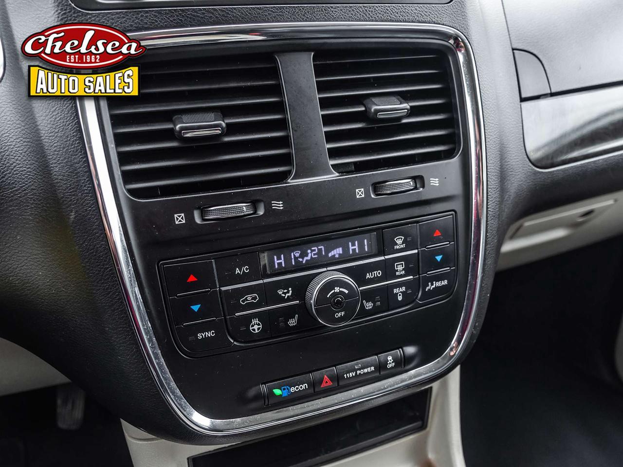 2016 Dodge Grand Caravan Crew Photo