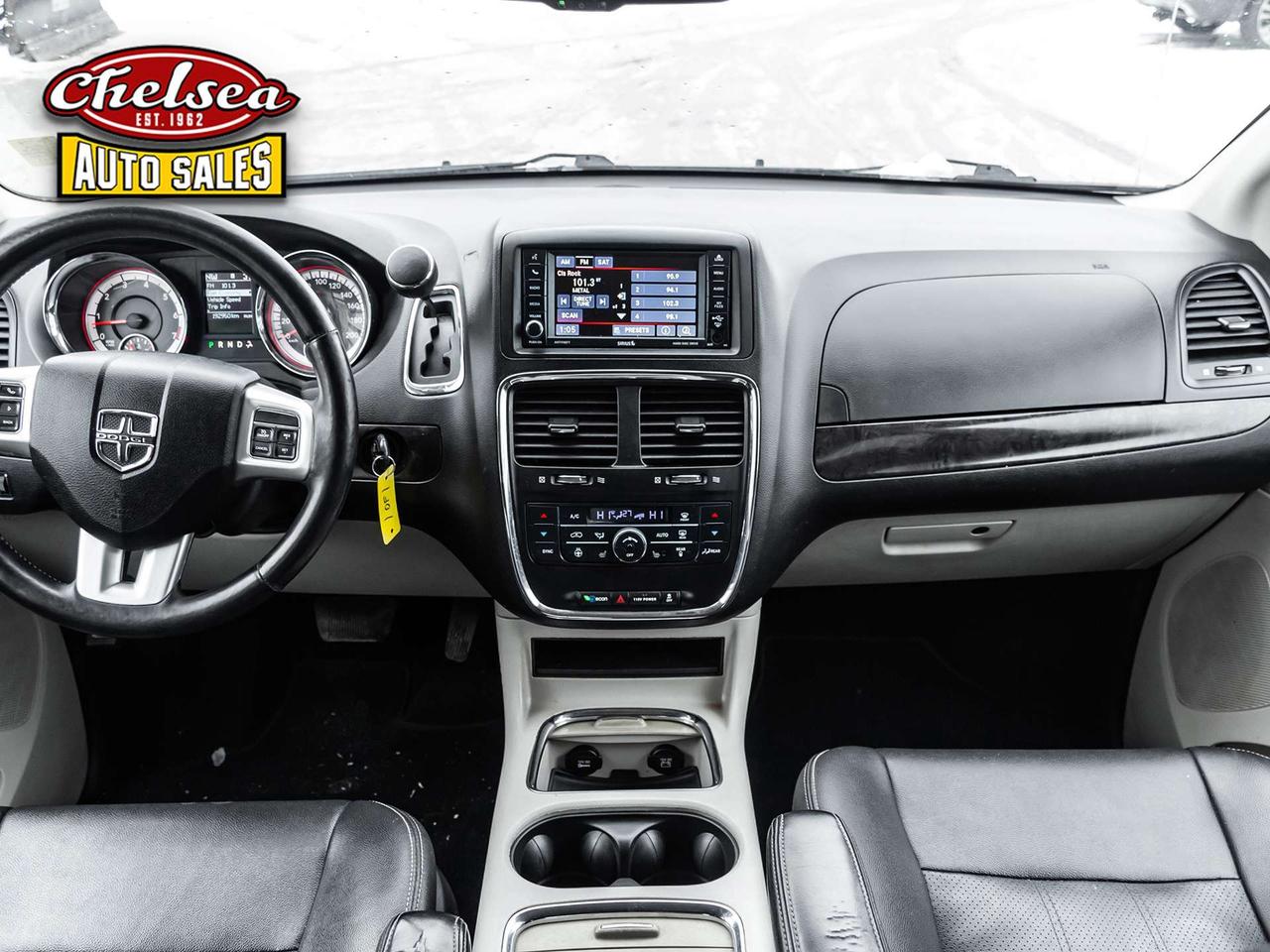 2016 Dodge Grand Caravan Crew Photo