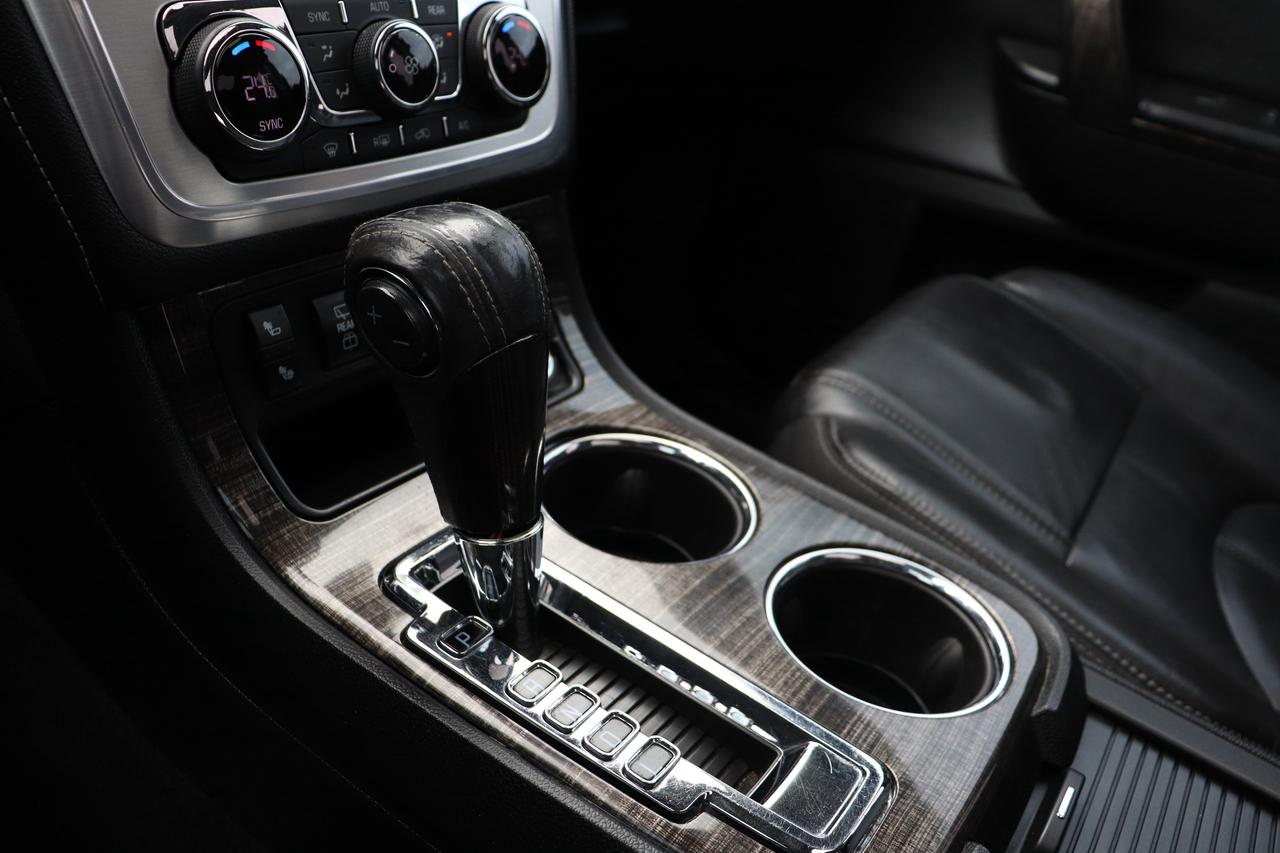 2016 GMC Acadia SLT AWD LEATHER SUNROOF AUTO TRUNK REMOTE STARTER Photo