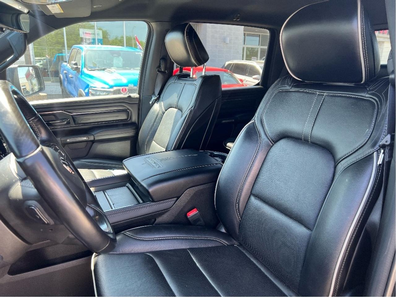 2022 RAM 1500 Night Edition, RamBox Cargo MGMT, Tri-Fold Photo
