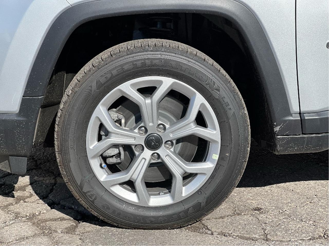 2025 Jeep Compass North 4x4 w/Convenience Group Photo