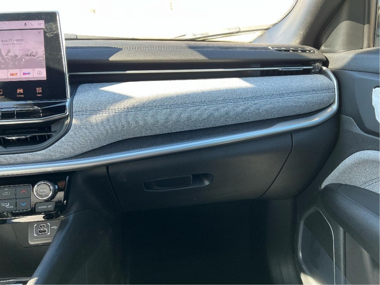 2025 Jeep Compass North 4x4 w/Convenience Group Photo