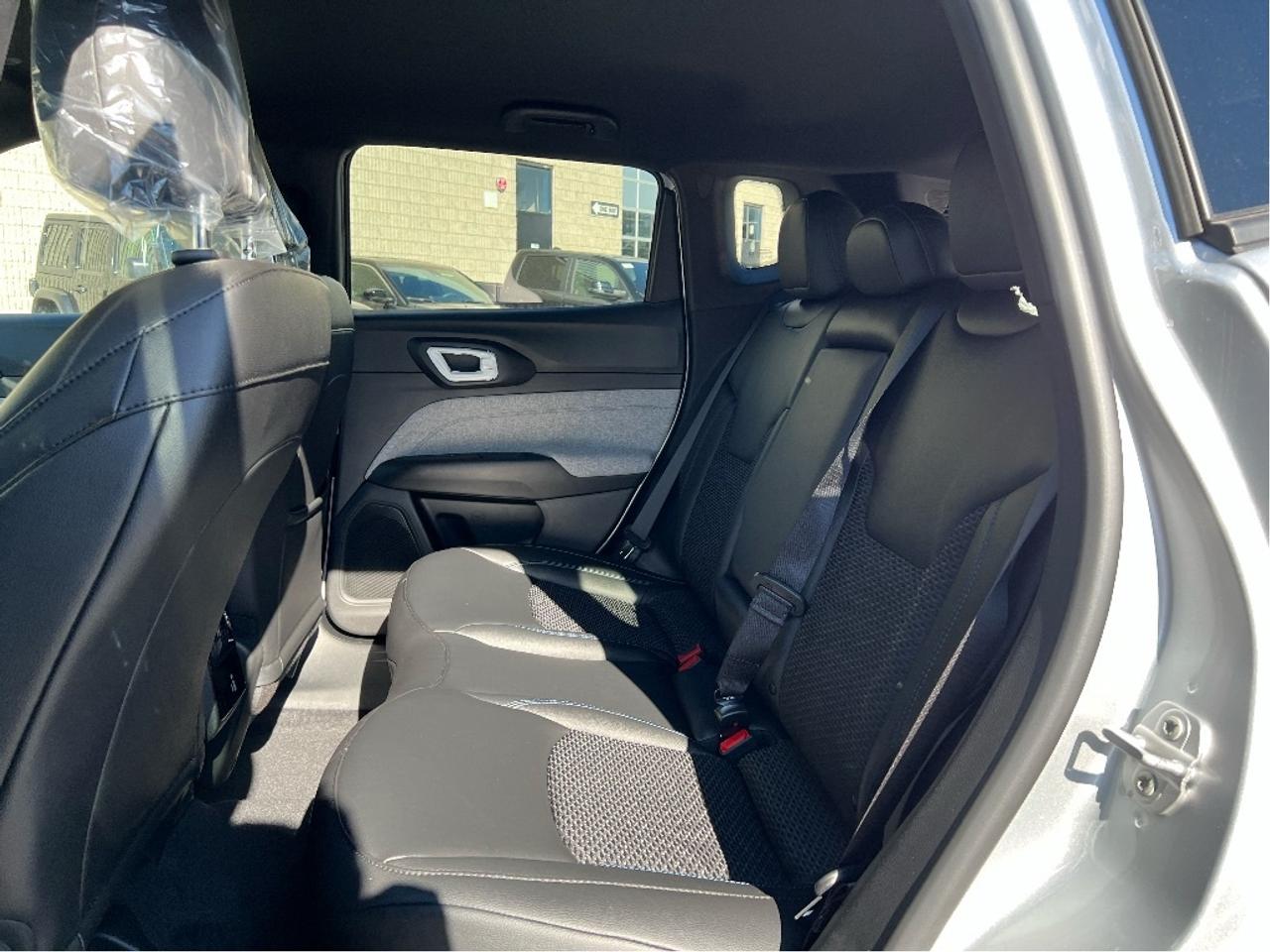 2025 Jeep Compass North 4x4 w/Convenience Group Photo