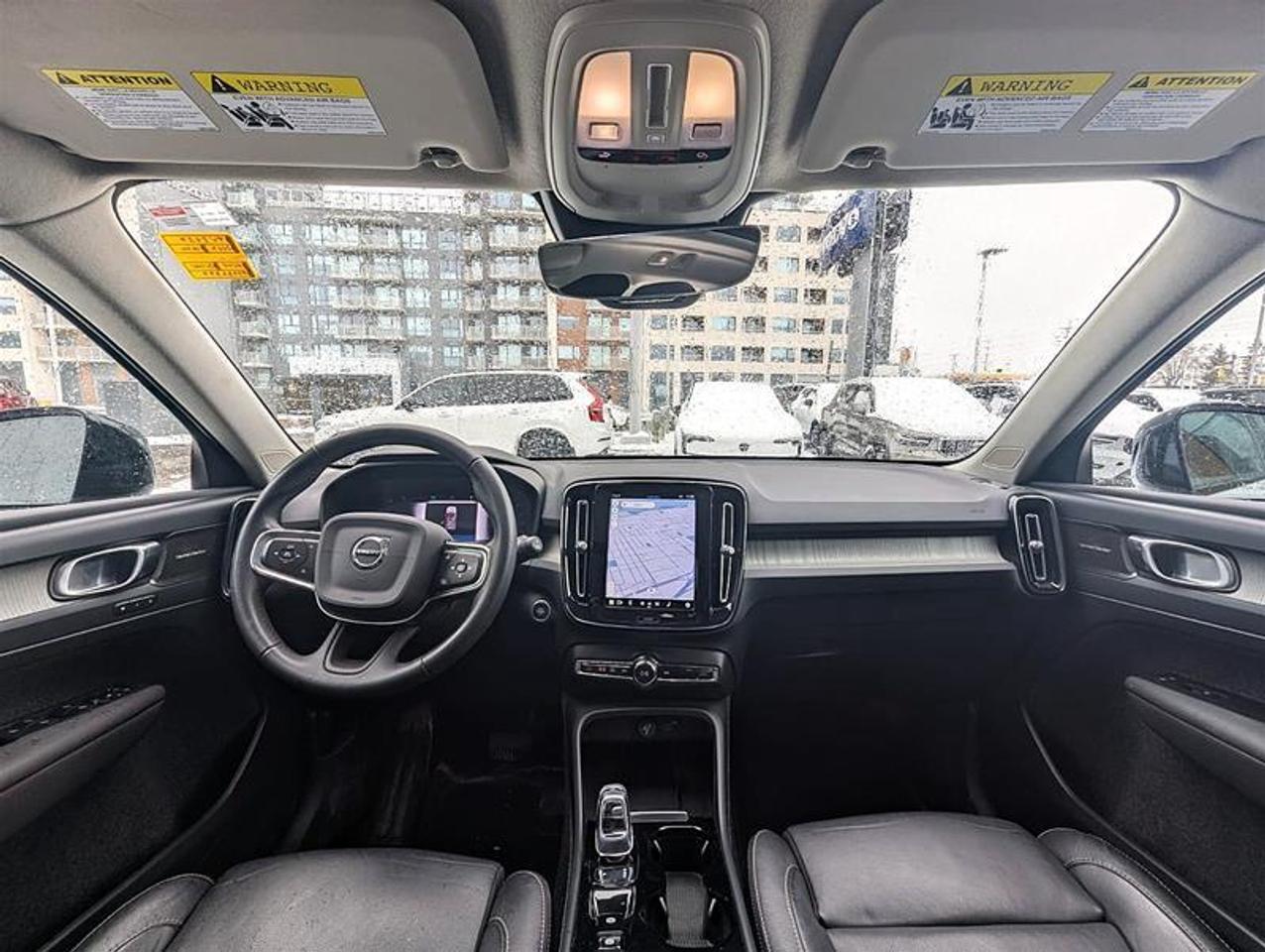 2023 Volvo XC40 B5 AWD Plus Dark Theme   Finance 84 months @ 3.49% Photo