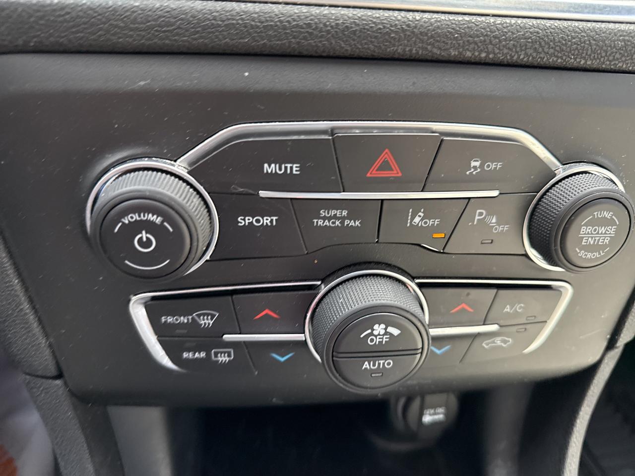 2018 Dodge Charger GT Photo