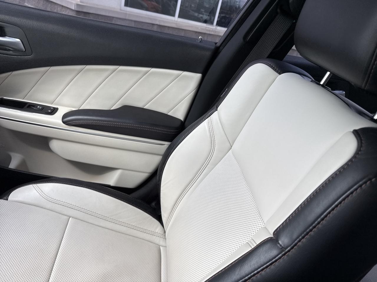 2018 Dodge Charger GT Photo