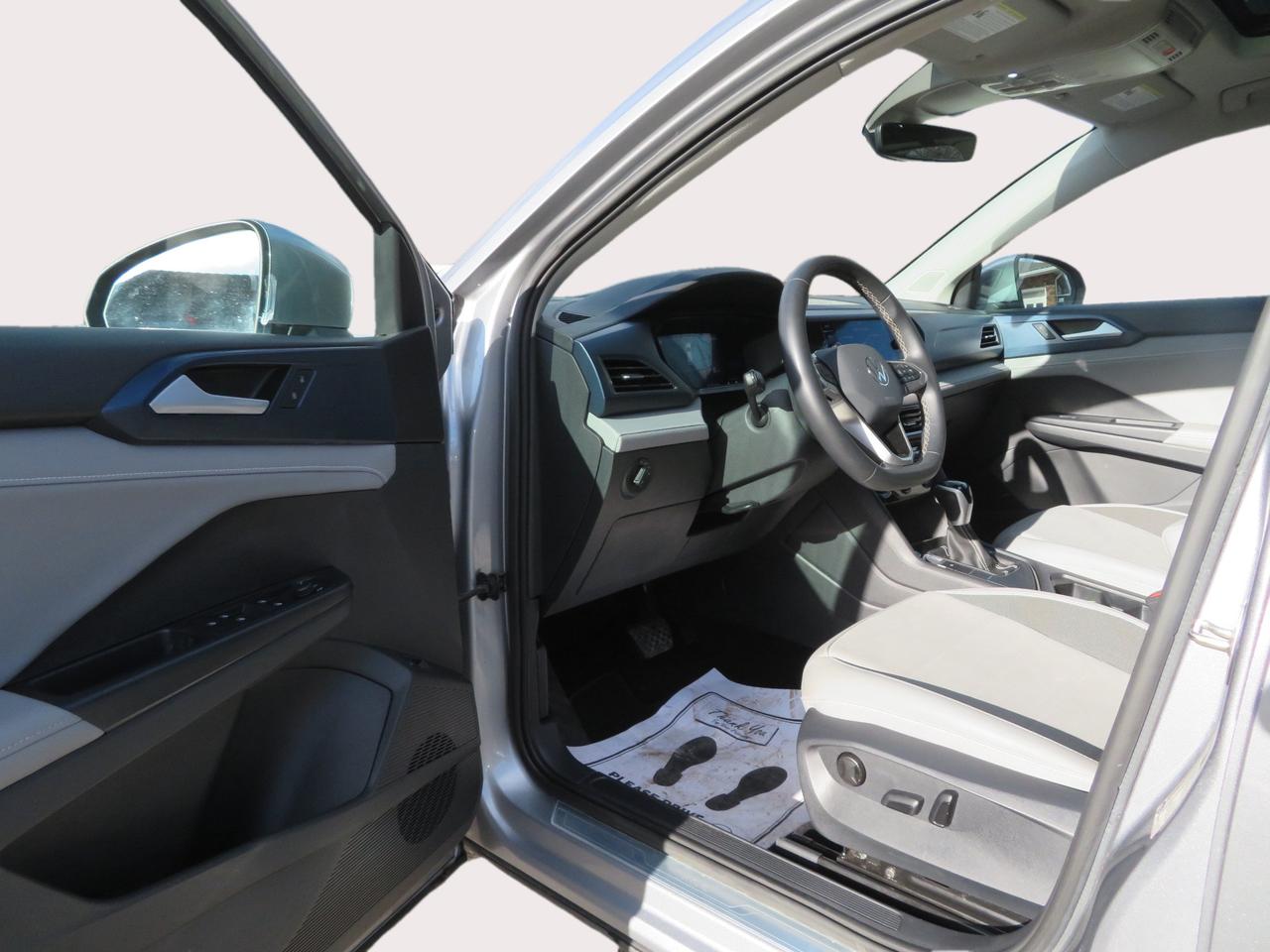 2024 Volkswagen Taos Comfortline FWD Photo