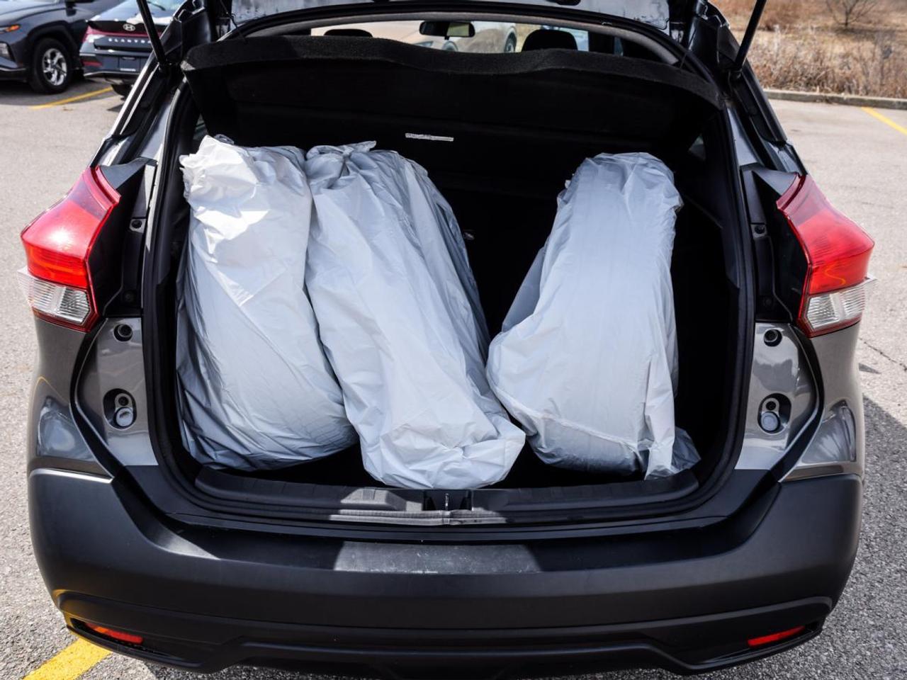 2018 Nissan Kicks SV   AS-IS, YOU-CERTIFY YOU-SAVE, 2 sets of tires Photo