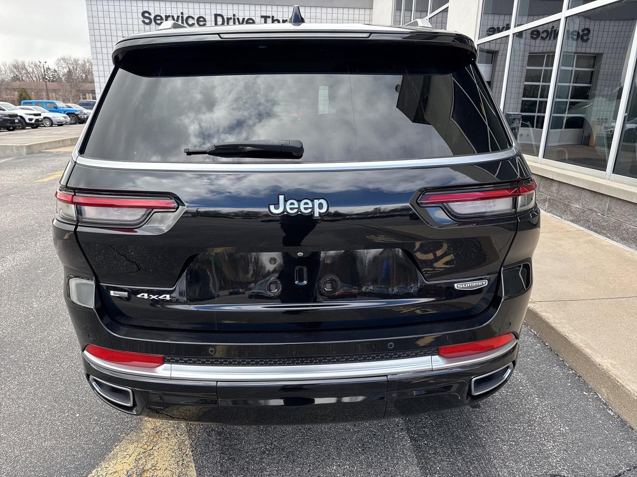 2021 Jeep Grand Cherokee L Summit Photo3