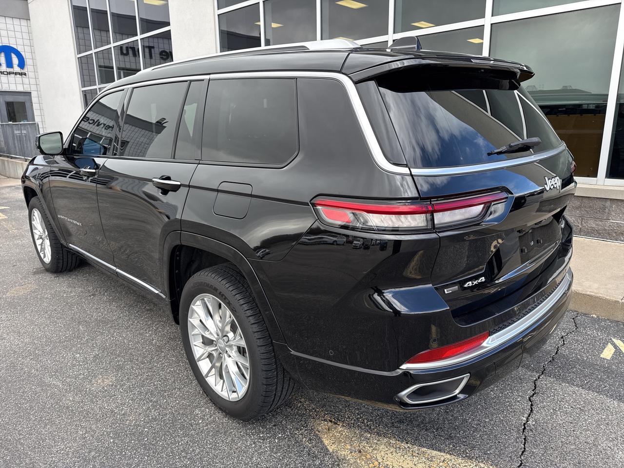 2021 Jeep Grand Cherokee L Summit Photo