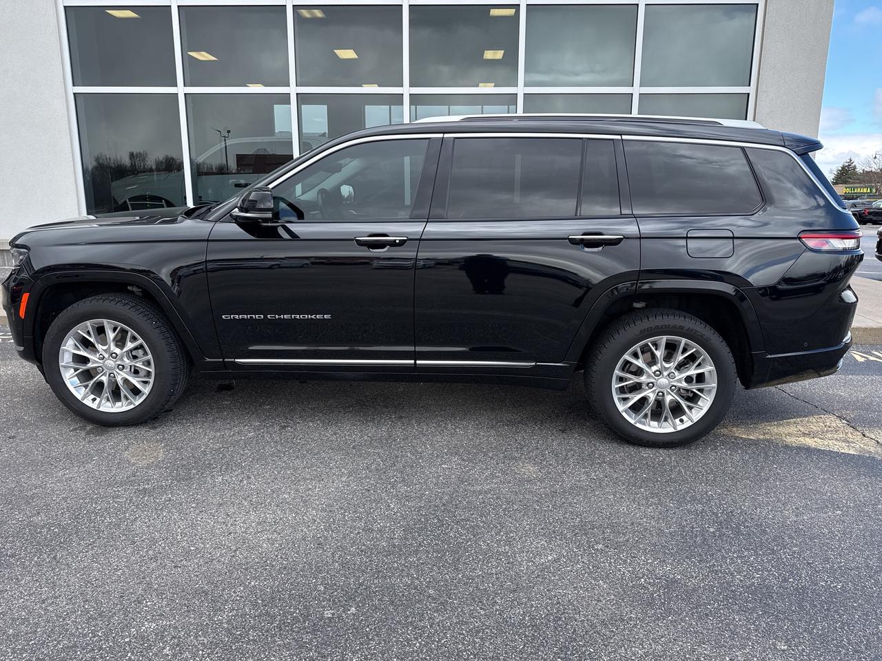 2021 Jeep Grand Cherokee L Summit Photo