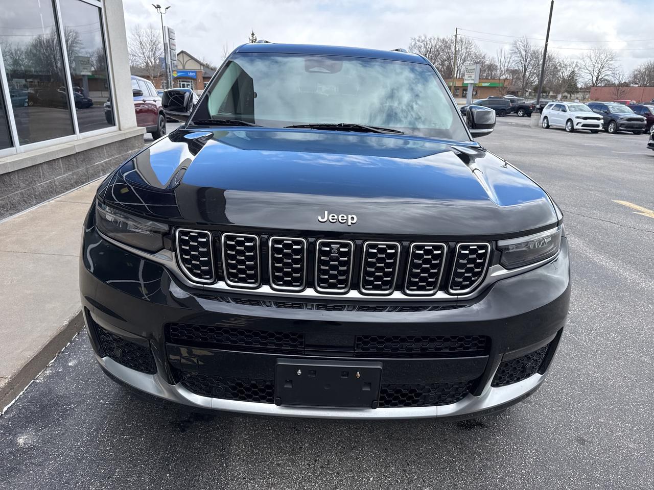 2021 Jeep Grand Cherokee L Summit Photo