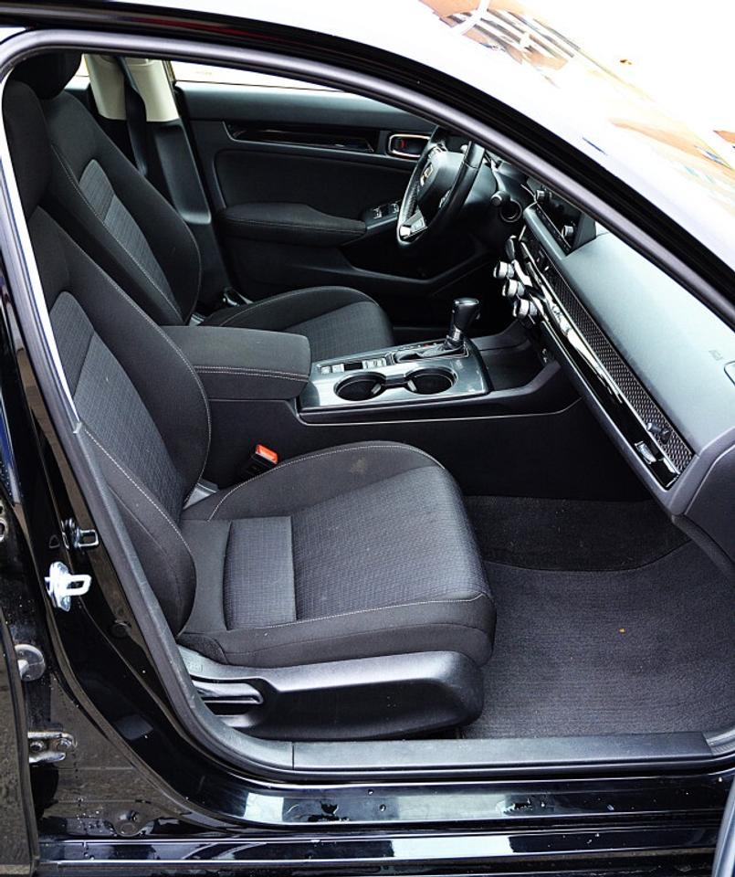 2022 Honda Civic Sedan EX CVT Photo