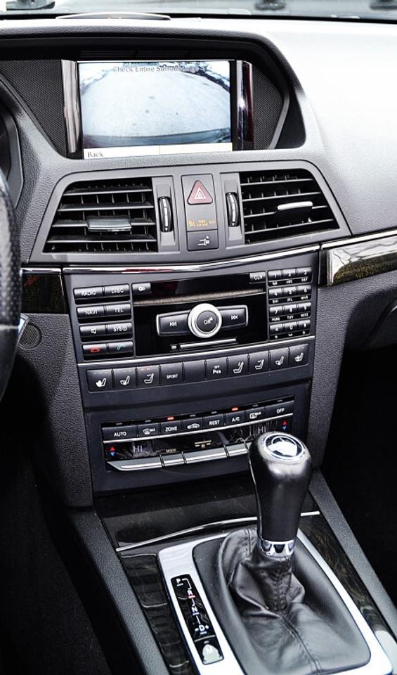 2011 Mercedes-Benz E-Class 2dr Coupe E550 Rear-wheel Drive Photo