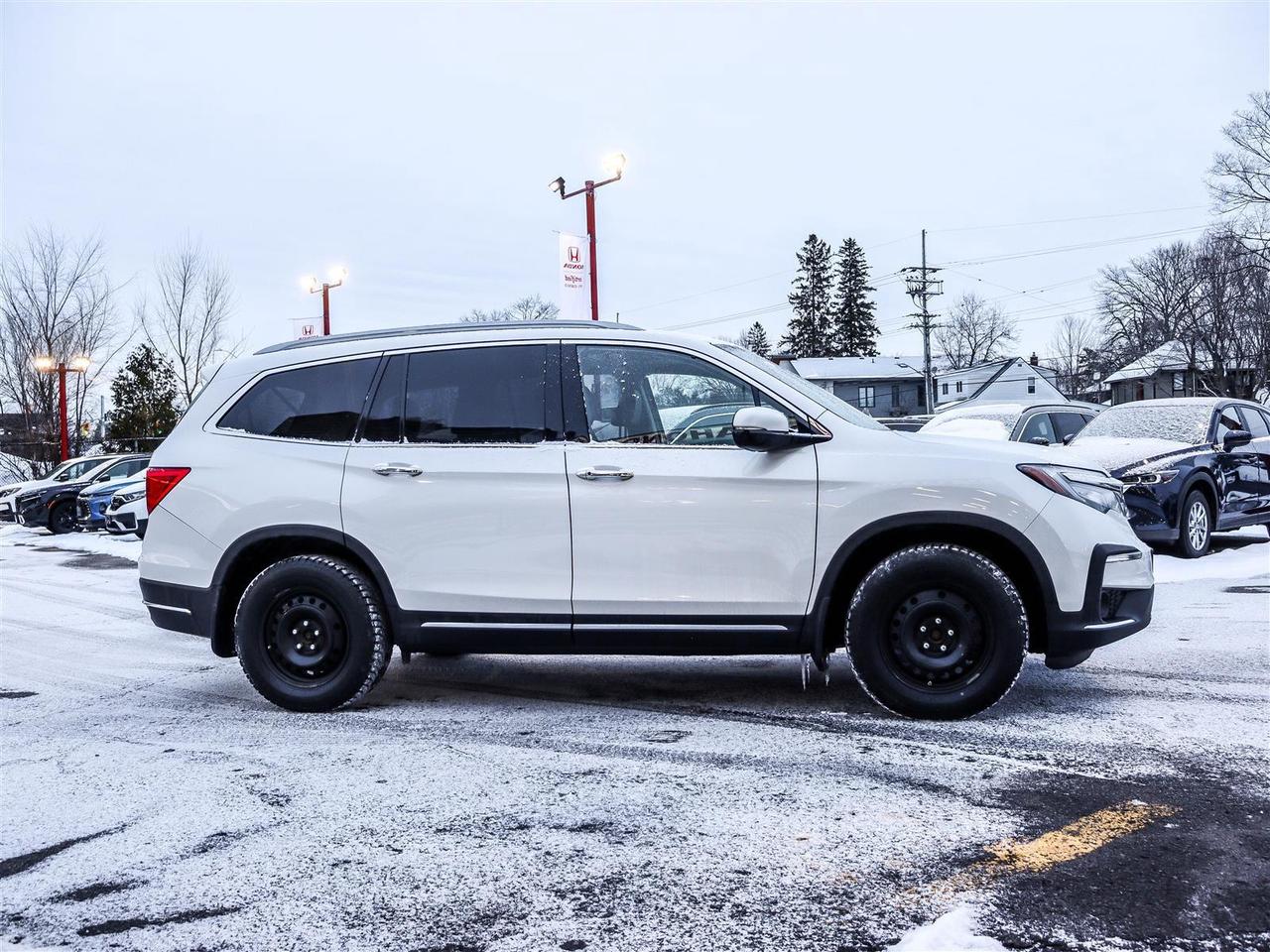 2021 Honda Pilot Touring 8-PASS NAVI LEATHER Photo2