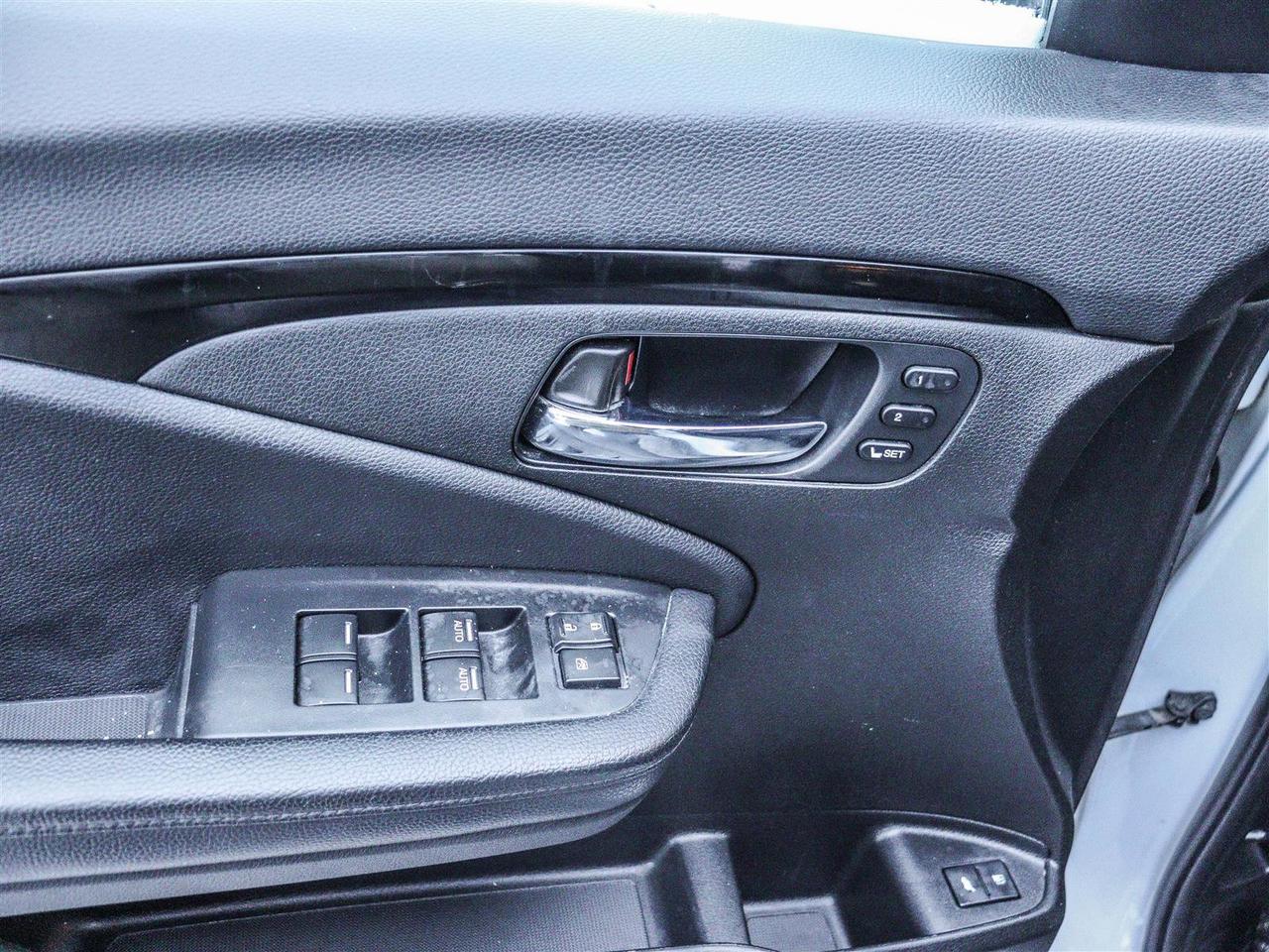 2021 Honda Pilot Touring 8-PASS NAVI LEATHER Photo