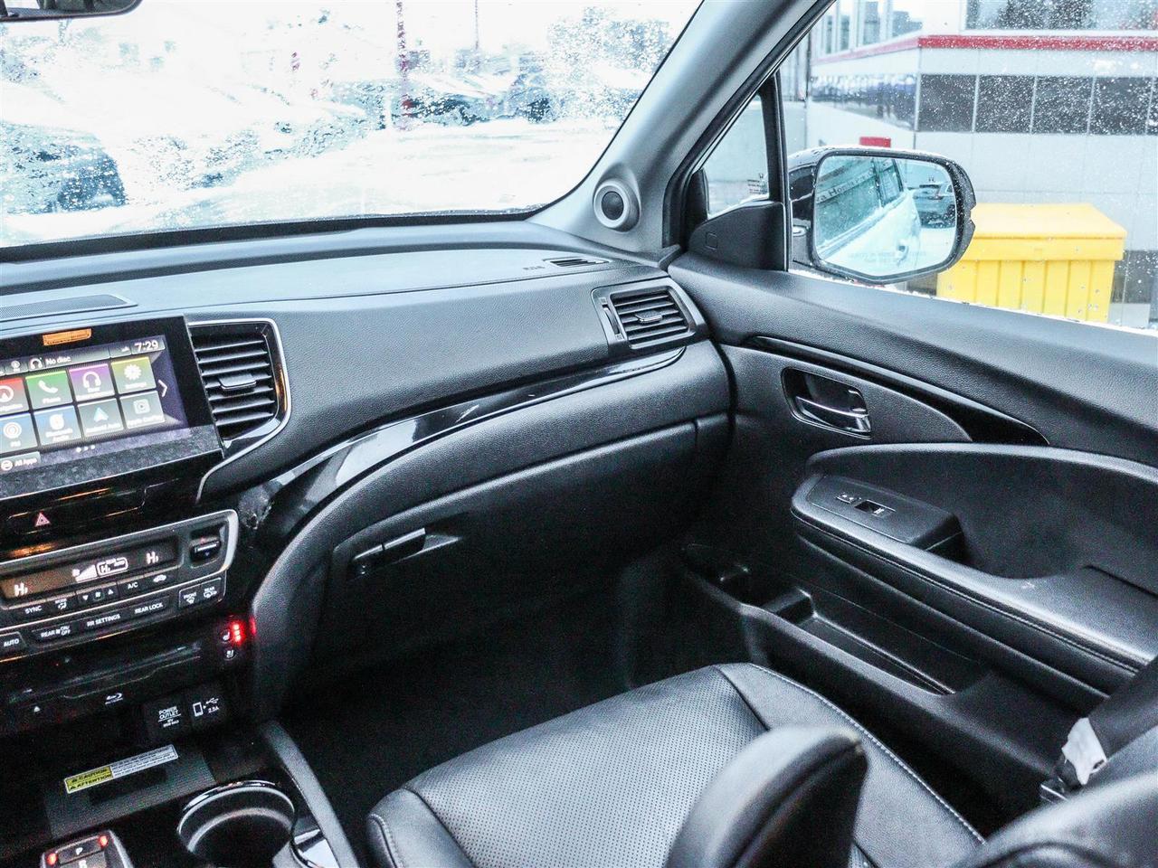 2021 Honda Pilot Touring 8-PASS NAVI LEATHER Photo