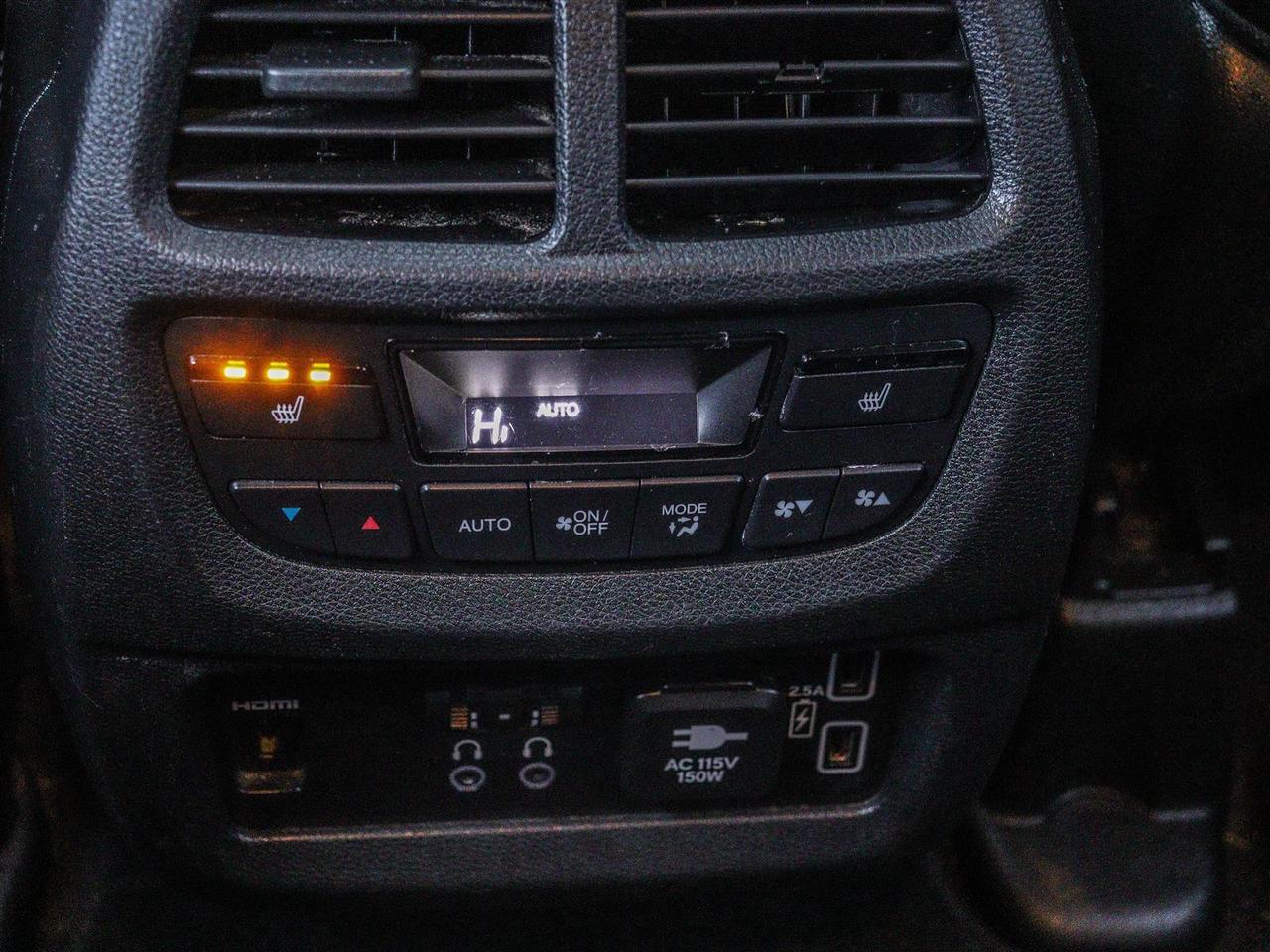 2021 Honda Pilot Touring 8-PASS NAVI LEATHER Photo