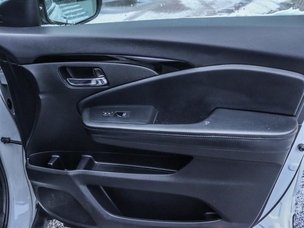 2021 Honda Pilot Touring 8-PASS NAVI LEATHER Photo