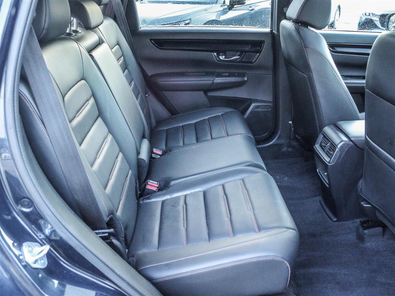 2023 Honda CR-V Hybrid Touring LEATHER NAVI SUNROOF Photo