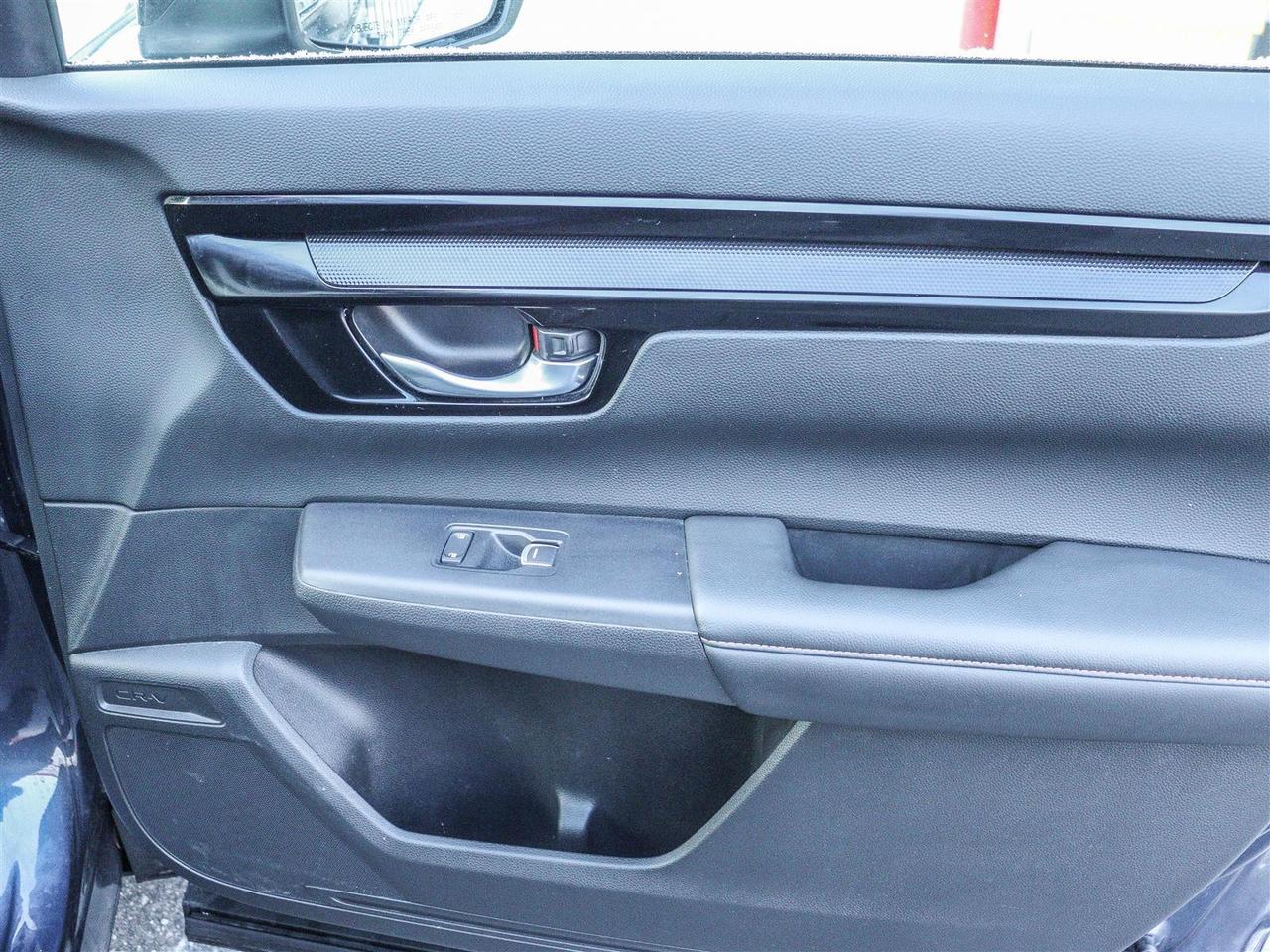 2023 Honda CR-V Hybrid Touring LEATHER NAVI SUNROOF Photo