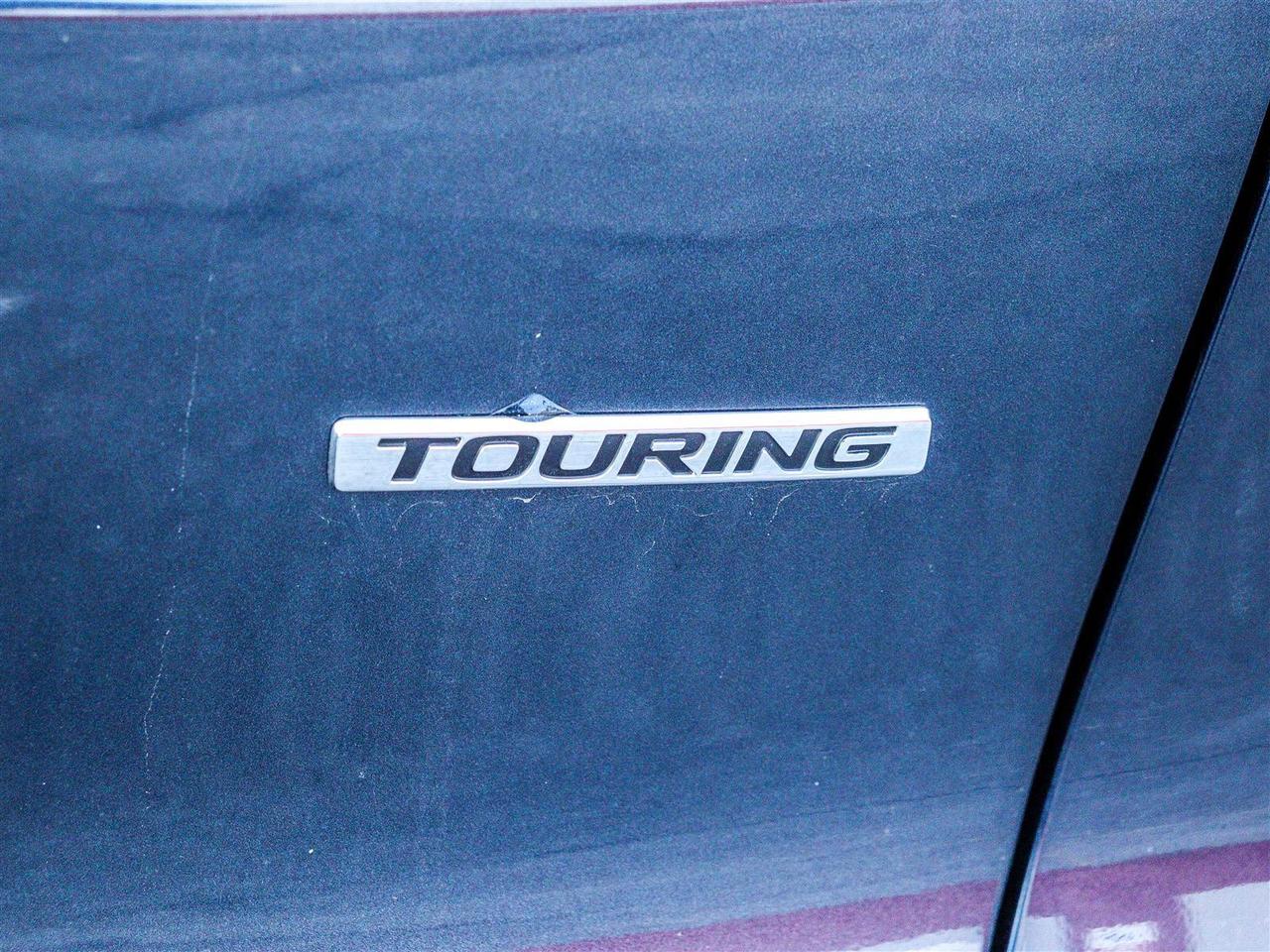 2023 Honda CR-V Hybrid Touring LEATHER NAVI SUNROOF Photo