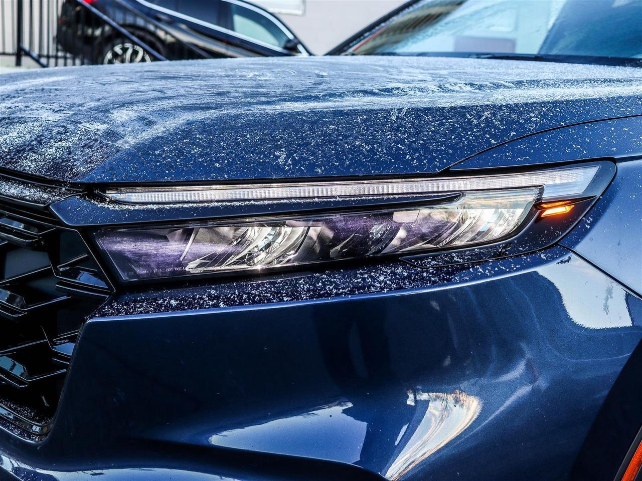 2023 Honda CR-V Hybrid Touring LEATHER NAVI SUNROOF Photo