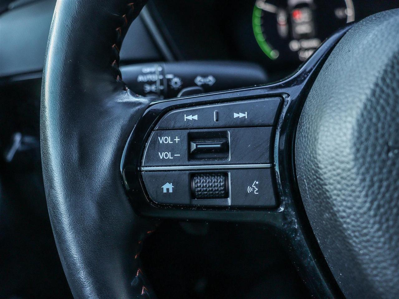 2023 Honda CR-V Hybrid Touring LEATHER NAVI SUNROOF Photo