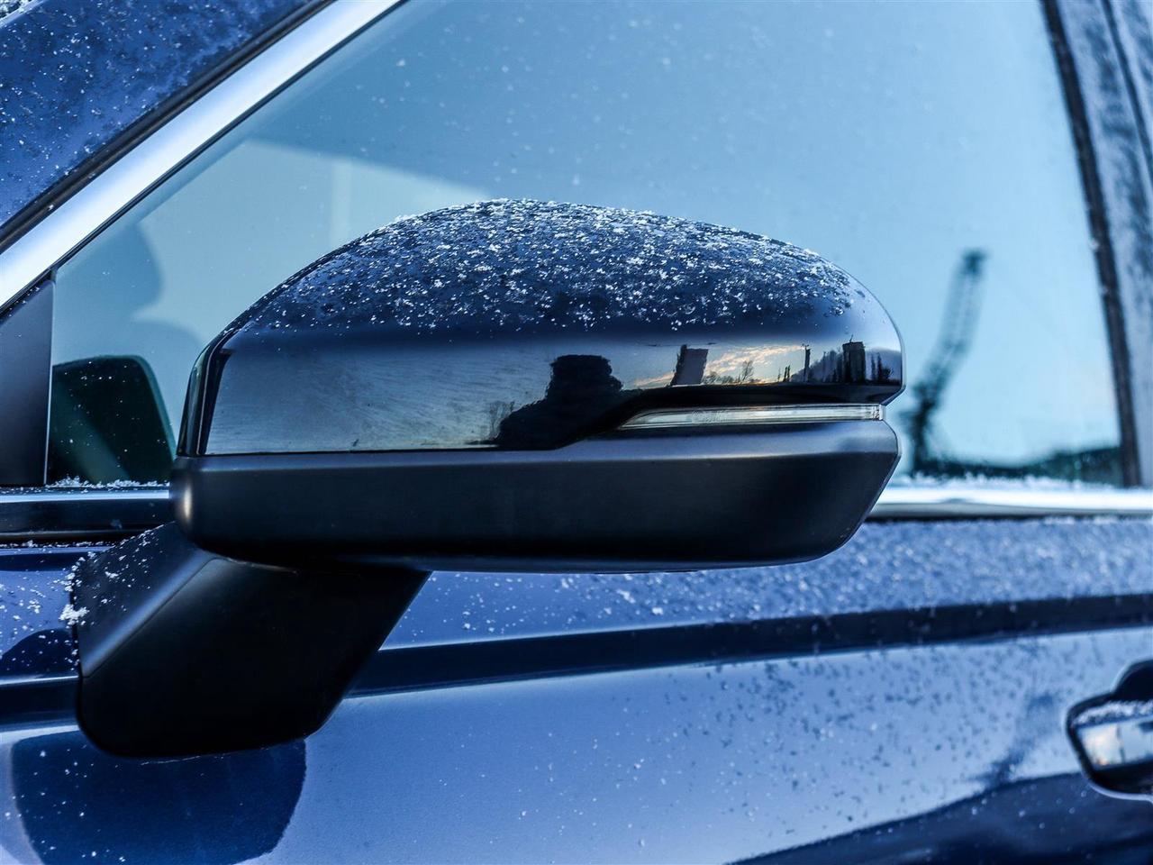 2023 Honda CR-V Hybrid Touring LEATHER NAVI SUNROOF Photo