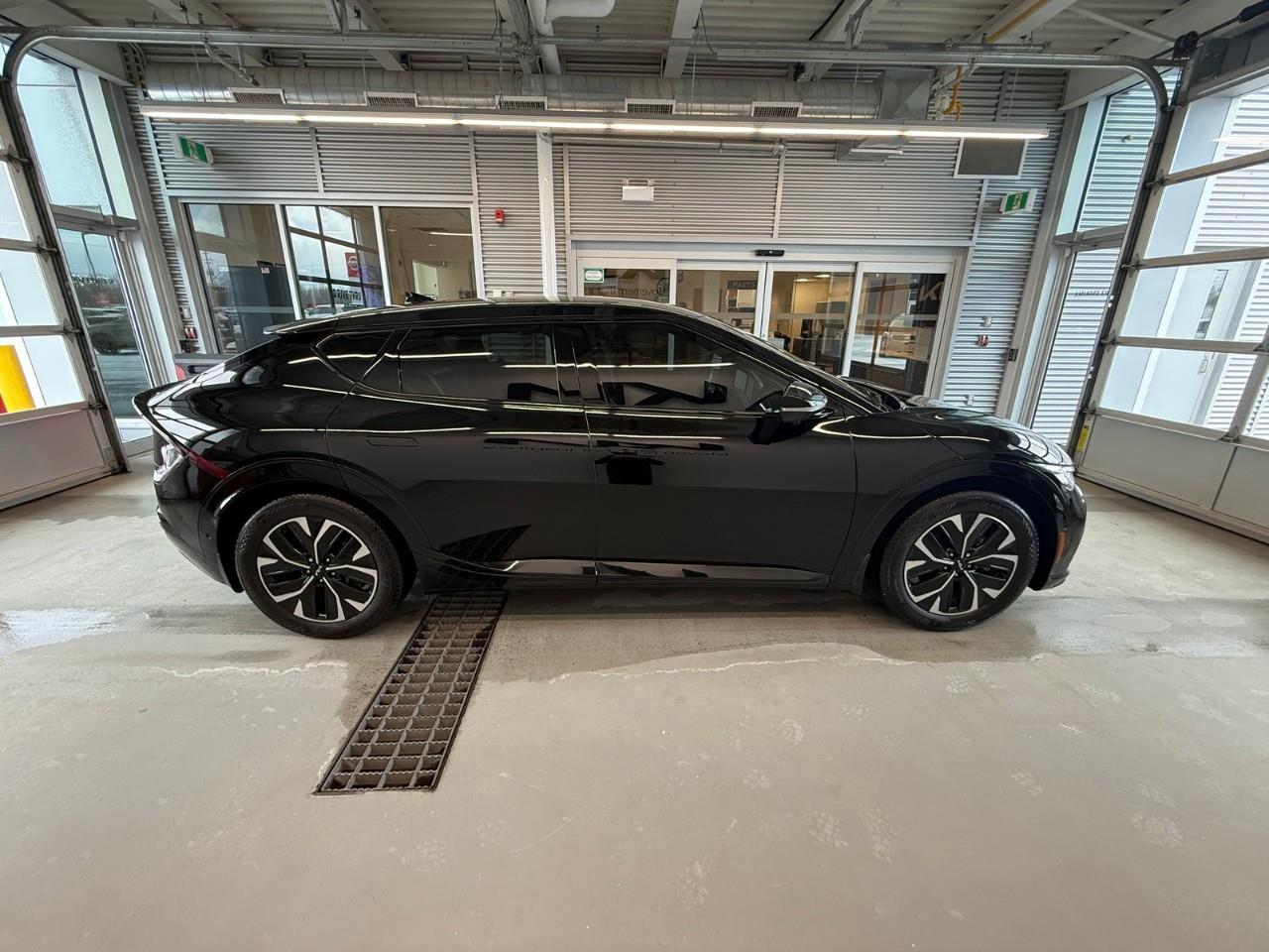 2023 Kia EV6 Long Range w/GT-Line Pkg 1 4dr All-Wheel Drive Photo