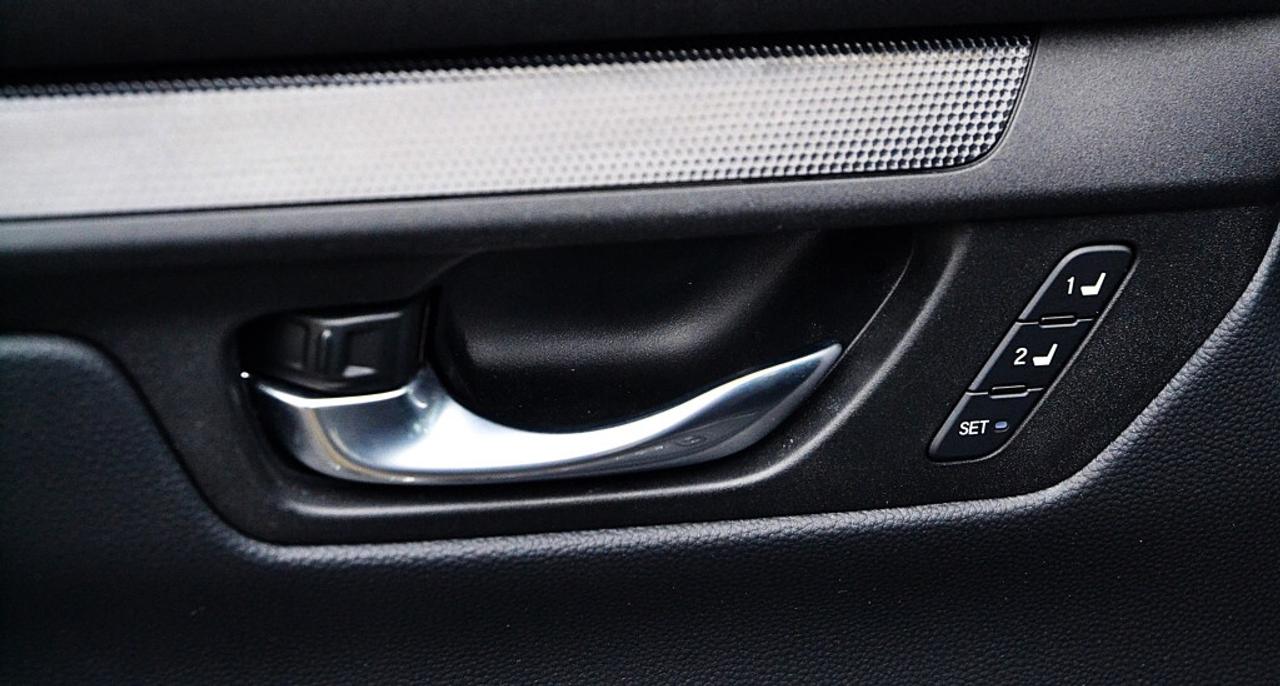 2024 Honda CR-V Hybrid EX-L All-wheel Drive Photo