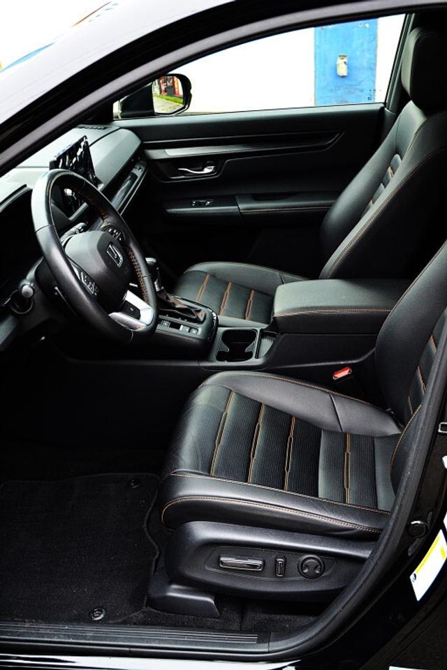 2024 Honda CR-V Hybrid EX-L All-wheel Drive Photo