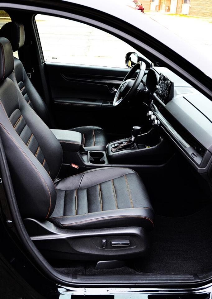 2024 Honda CR-V Hybrid EX-L All-wheel Drive Photo