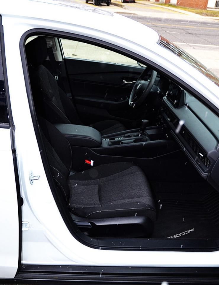 2023 Honda Accord Sedan EX CVT Photo