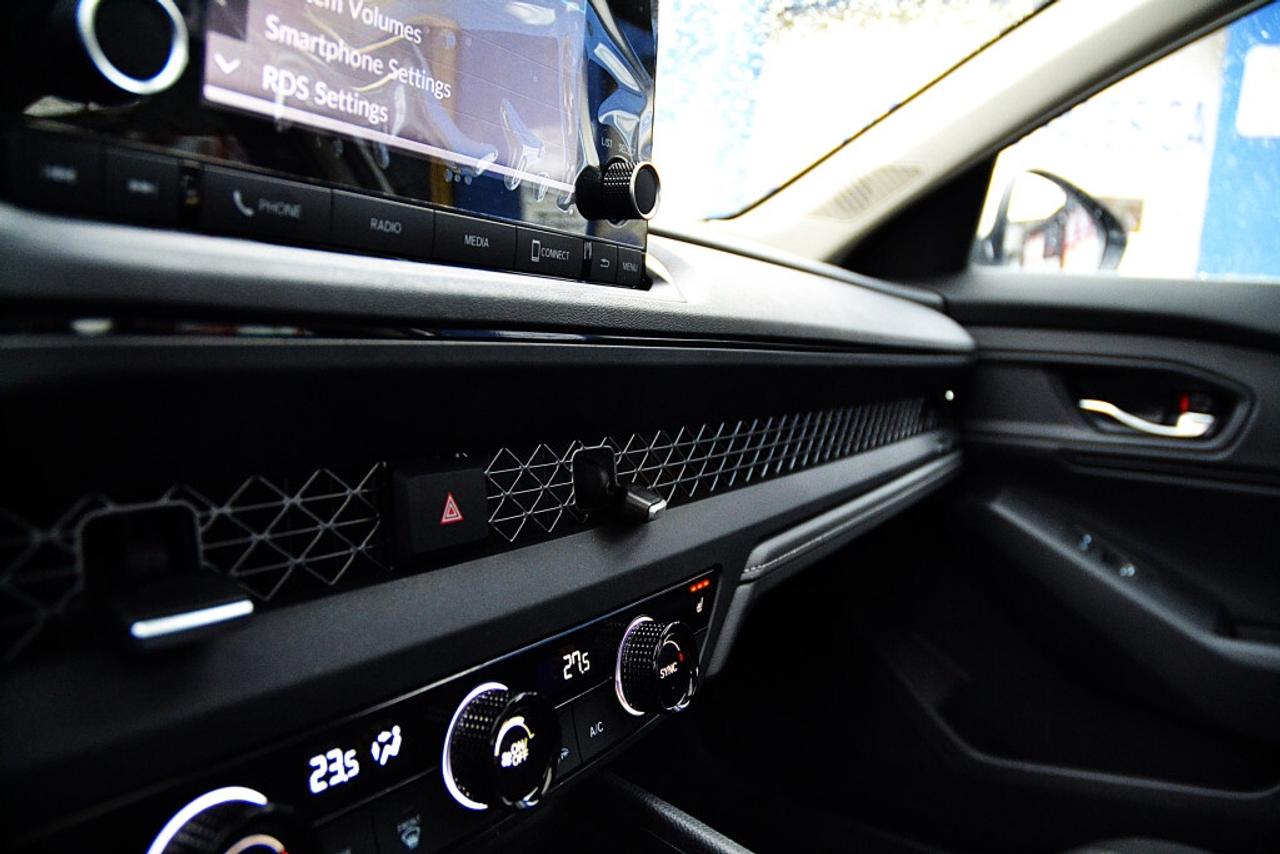 2023 Honda Accord Sedan EX CVT Photo