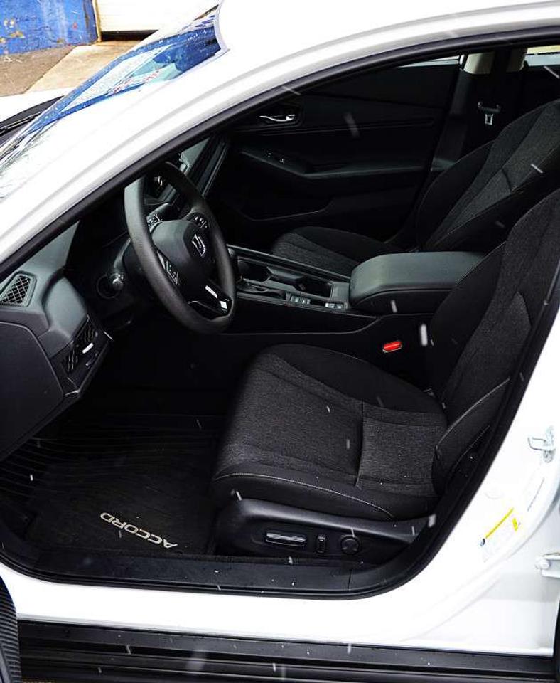 2023 Honda Accord EX CVT Photo