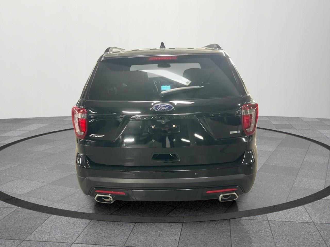 2017 Ford Explorer Sport 4dr 4x4 Photo4