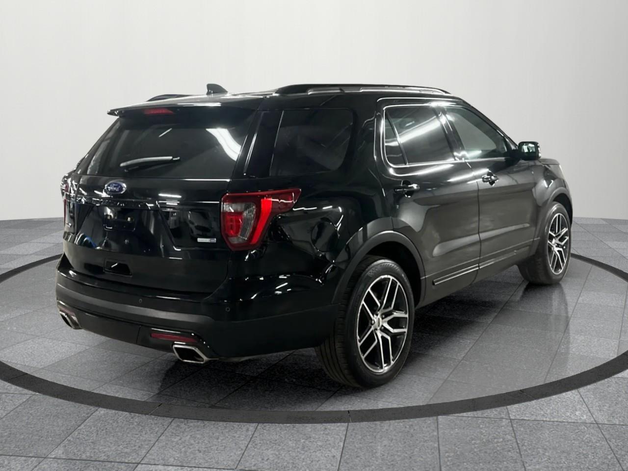 2017 Ford Explorer Sport 4dr 4x4 Photo