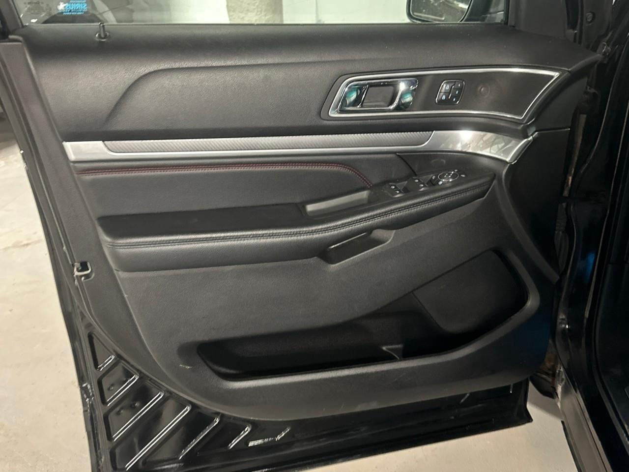 2017 Ford Explorer Sport 4dr 4x4 Photo