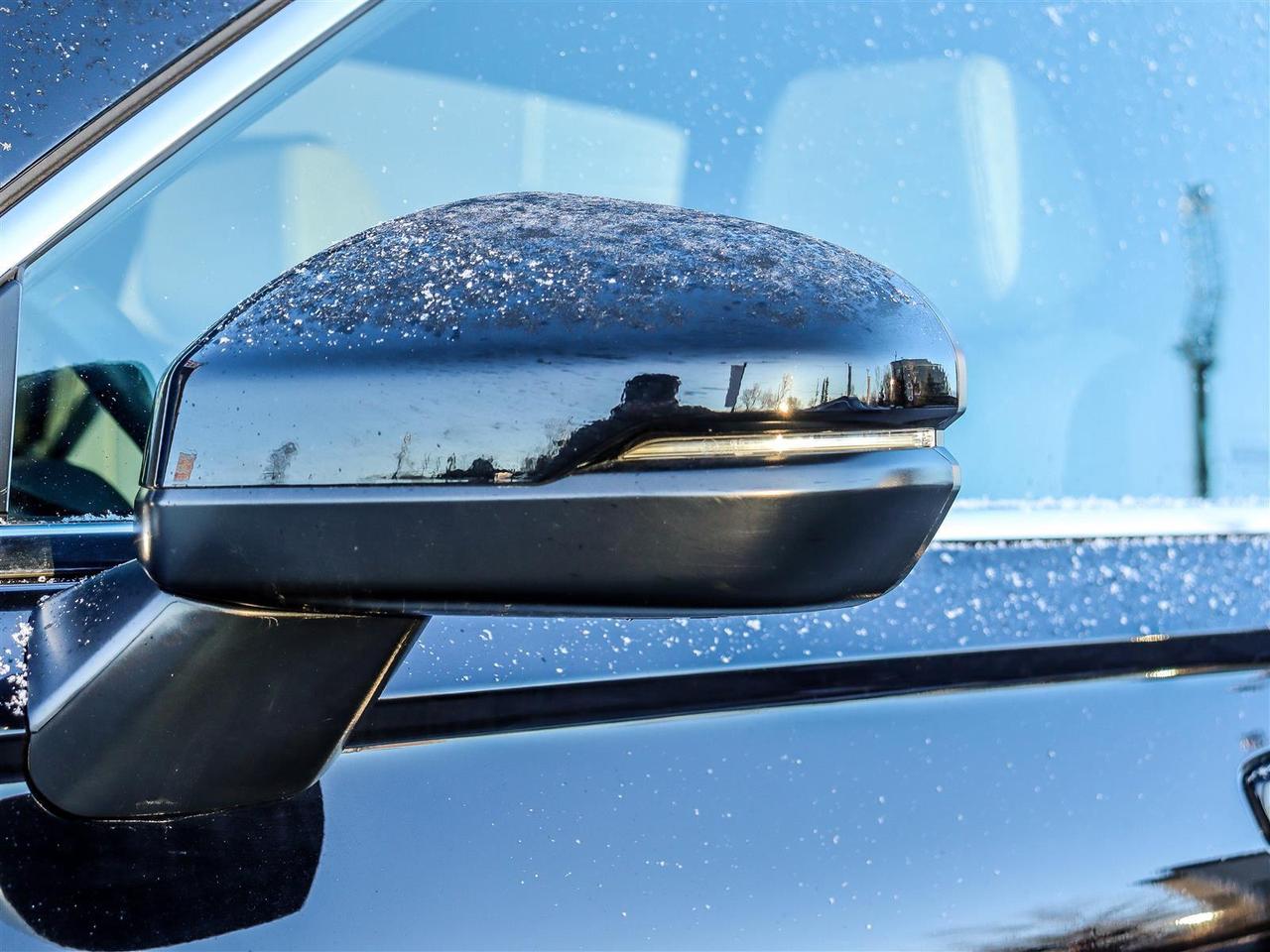 2024 Honda CR-V Hybrid Touring LEATHER NAVI SUNROOF Photo