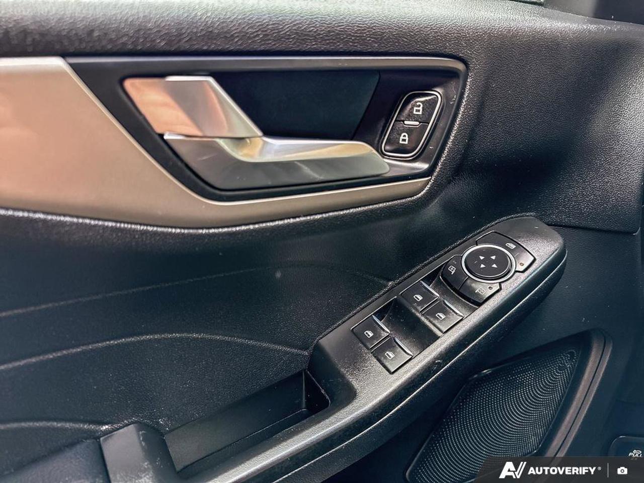 2022 Ford Escape SEL   HTD FRNT SEATS   HTD STEER WHEEL Photo