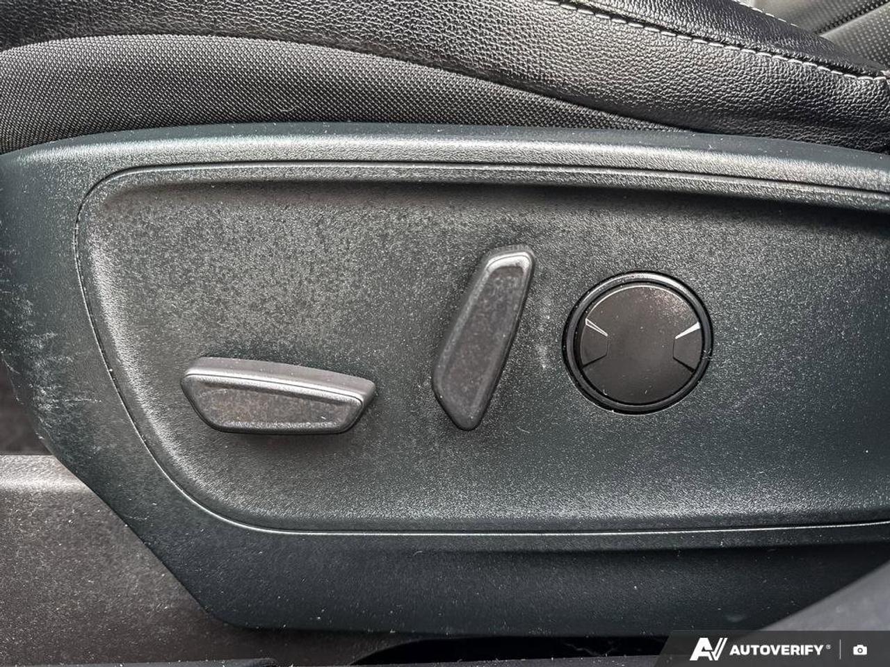 2022 Ford Escape SEL   HTD FRNT SEATS   HTD STEER WHEEL Photo