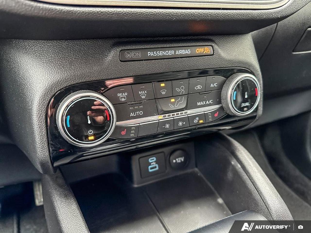 2022 Ford Escape SEL   HTD FRNT SEATS   HTD STEER WHEEL Photo