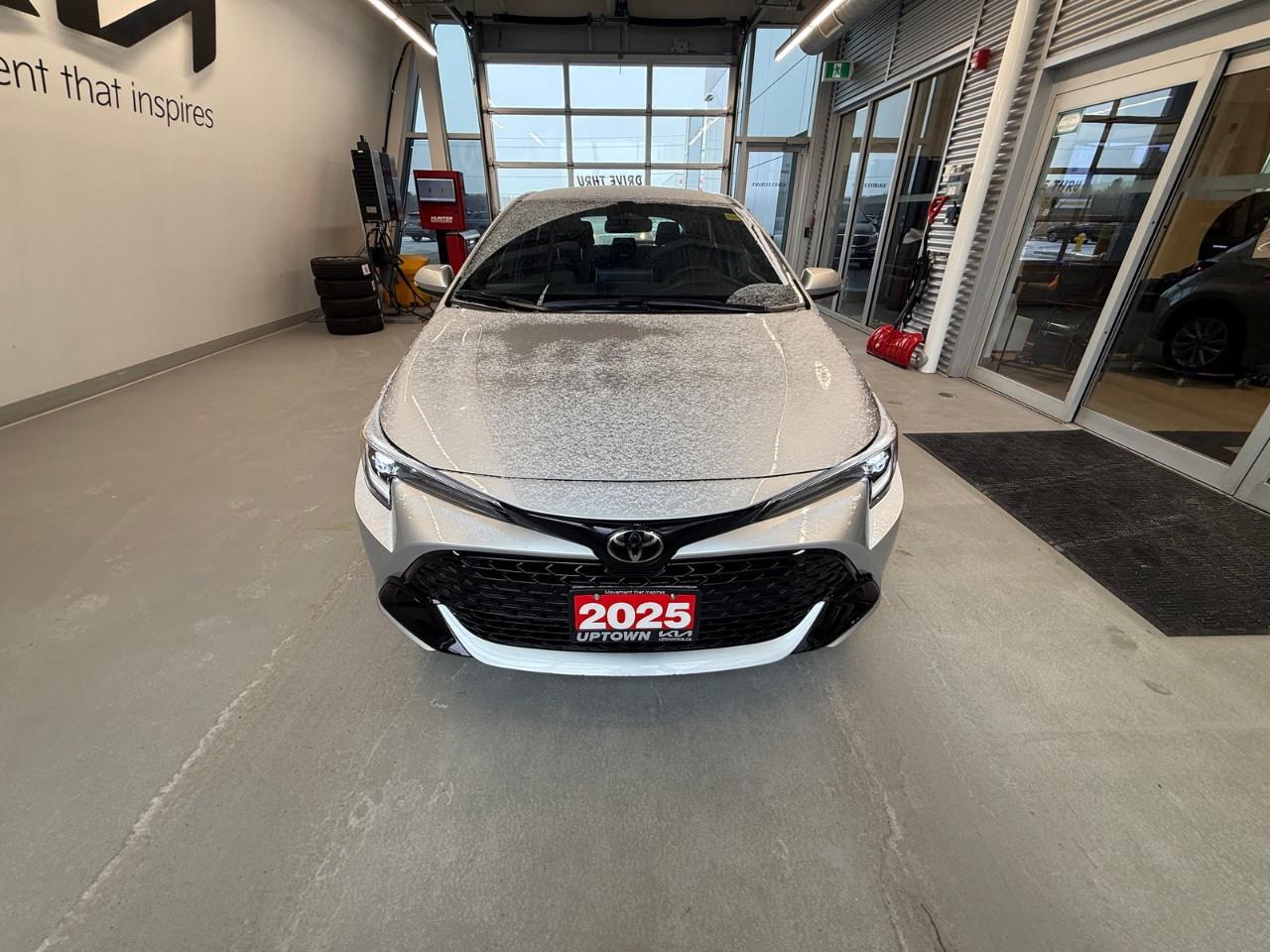 2025 Toyota Corolla Hatchback Base 5dr Photo