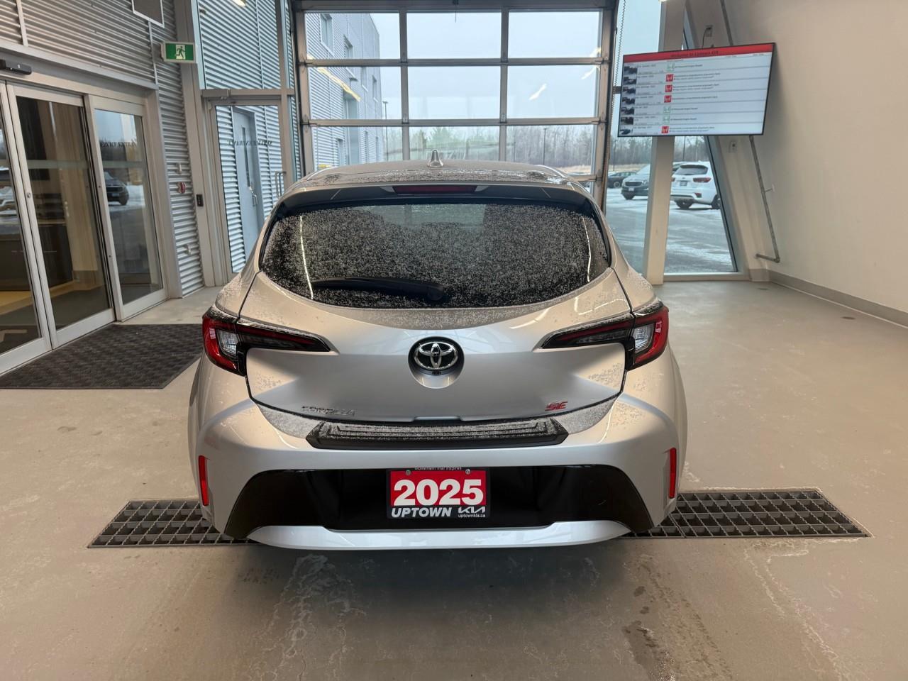 2025 Toyota Corolla Hatchback Base 5dr Photo4