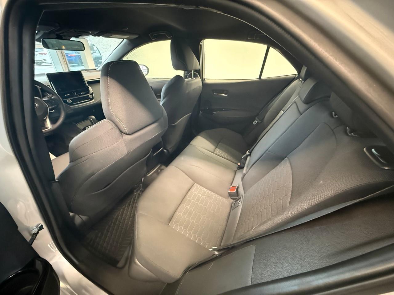 2025 Toyota Corolla Hatchback Base 5dr Photo