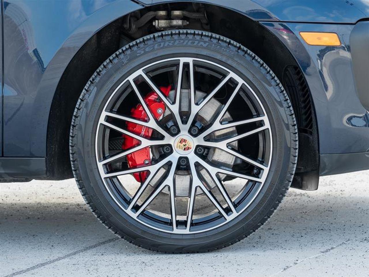 2023 Porsche Macan S AWD Premium Pkg Plus, 21 RS Spyder Design Wheels Photo