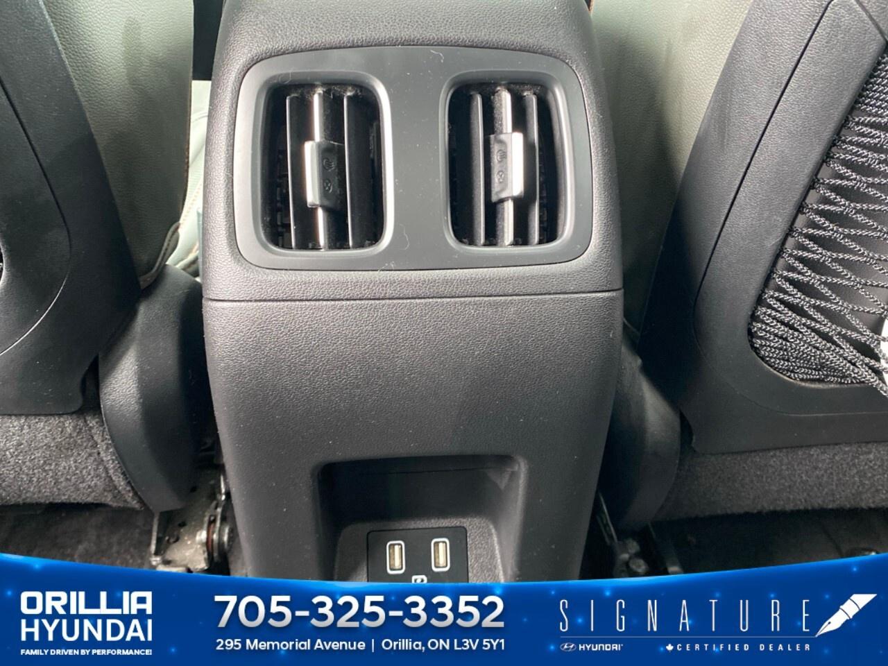 2022 Hyundai Santa Cruz Ultimate AWD w/Colour Pkg Photo