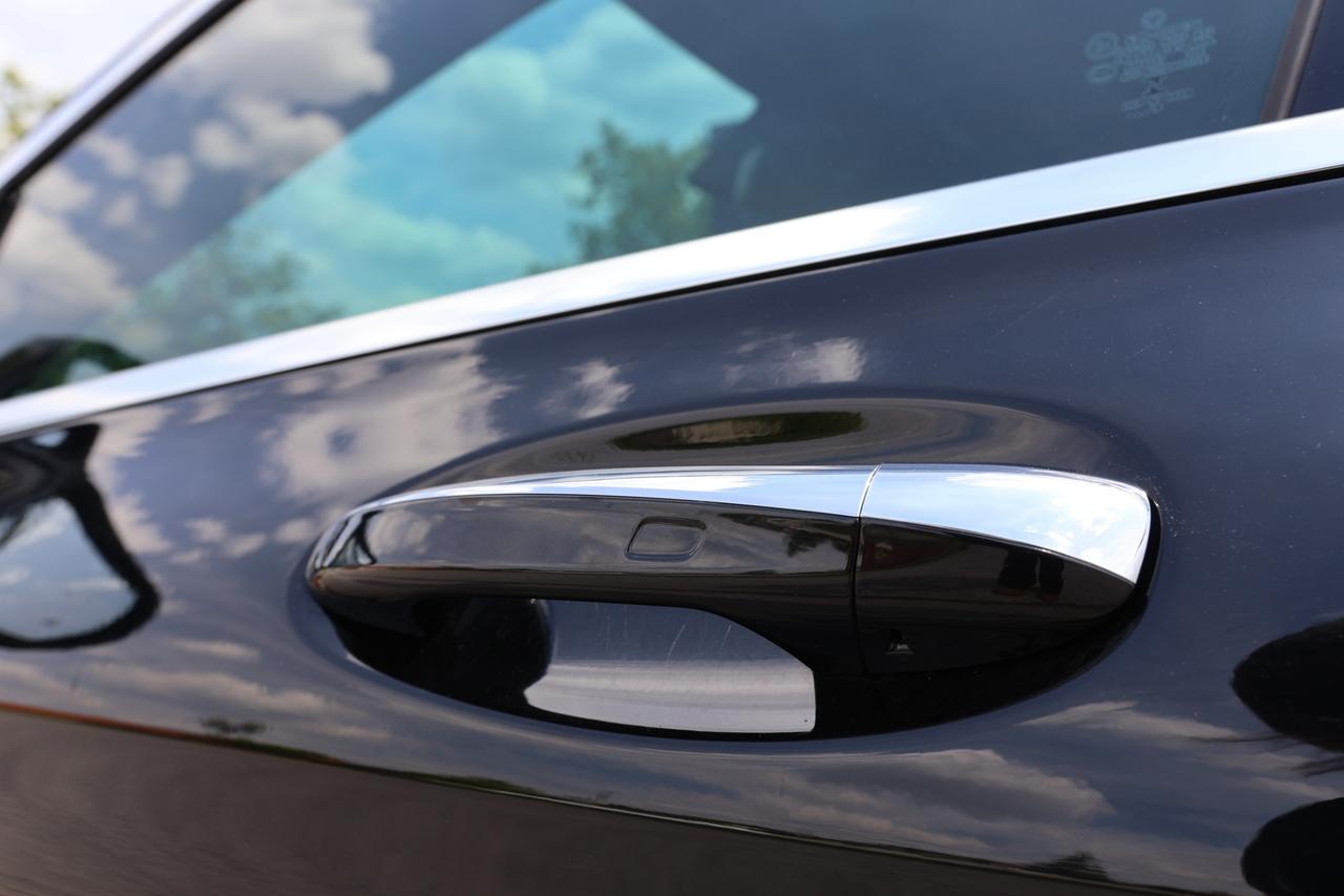 2018 Mercedes-Benz C-Class C300-4MATIC-AMG/NAV/B CAM/PANOROOF/BLIS/P SENSORS/ Photo