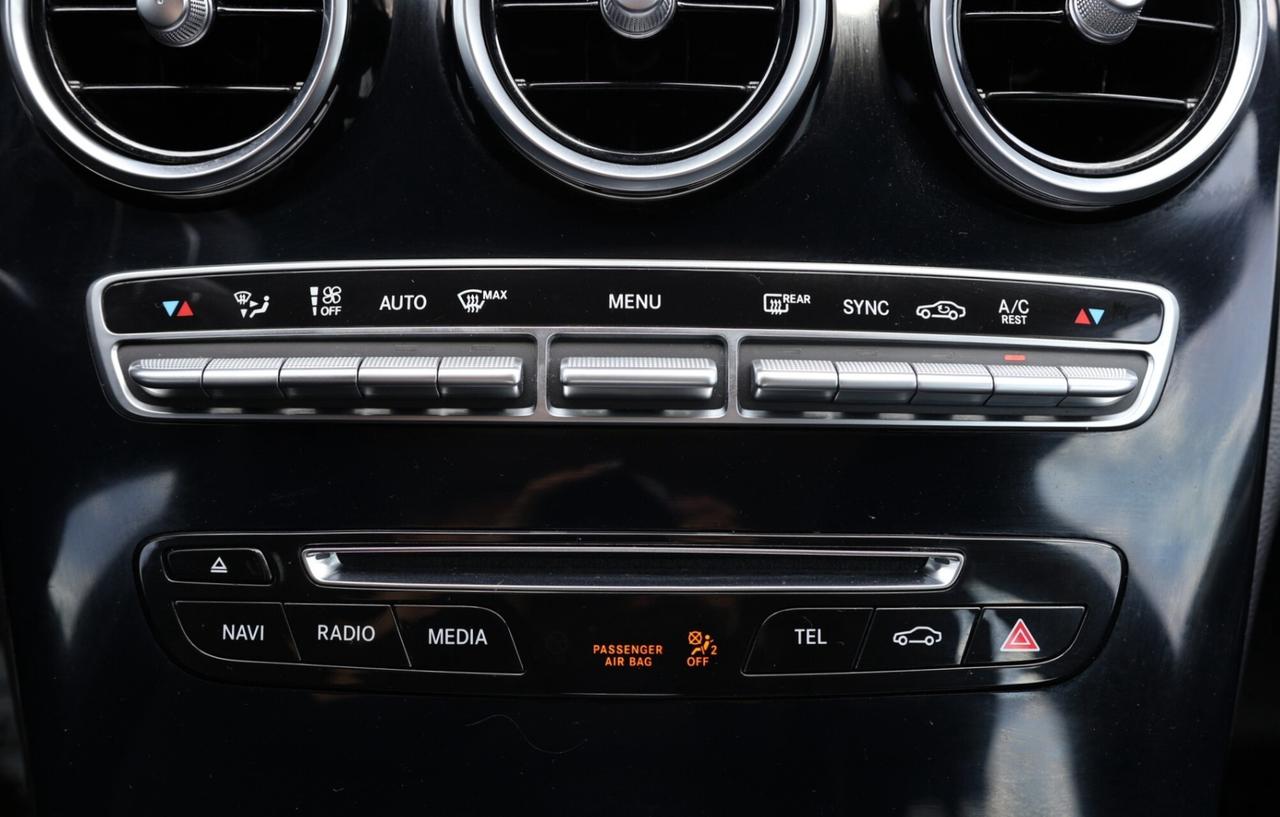 2018 Mercedes-Benz C-Class C300-4MATIC-AMG/NAV/B CAM/PANOROOF/BLIS/P SENSORS/ Photo